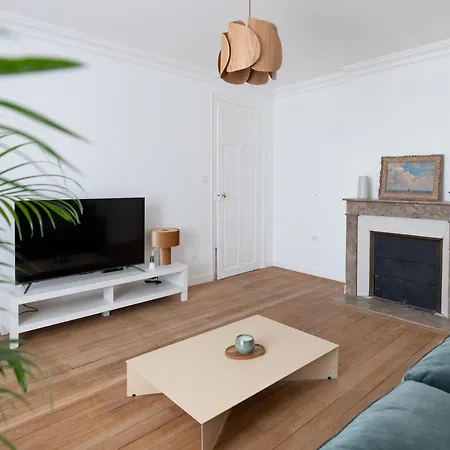 L2 Arena Gare Centre Apartman *